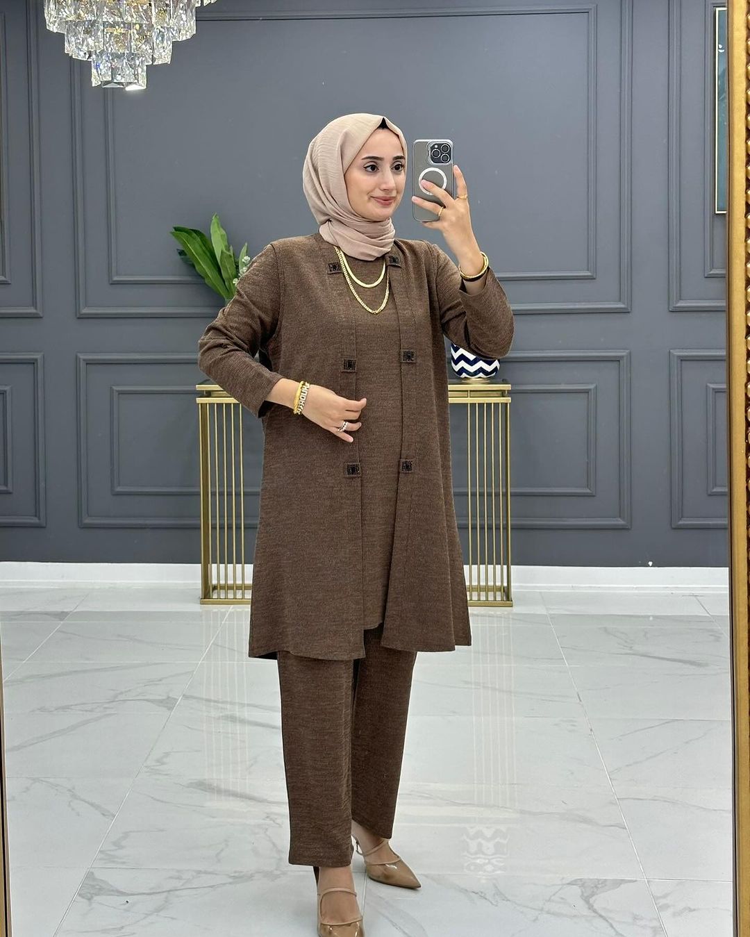 أنصومبل 3 بياس بثوب سوفا