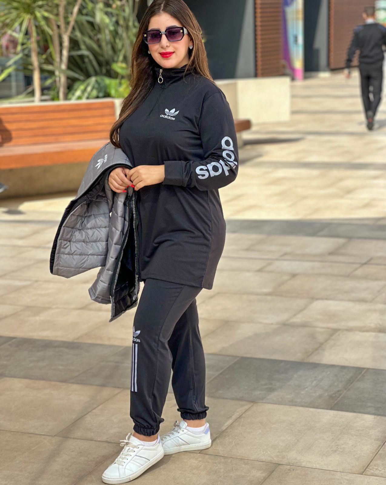 أنصومبل 3 بياس Adidas بثوب مونطوني