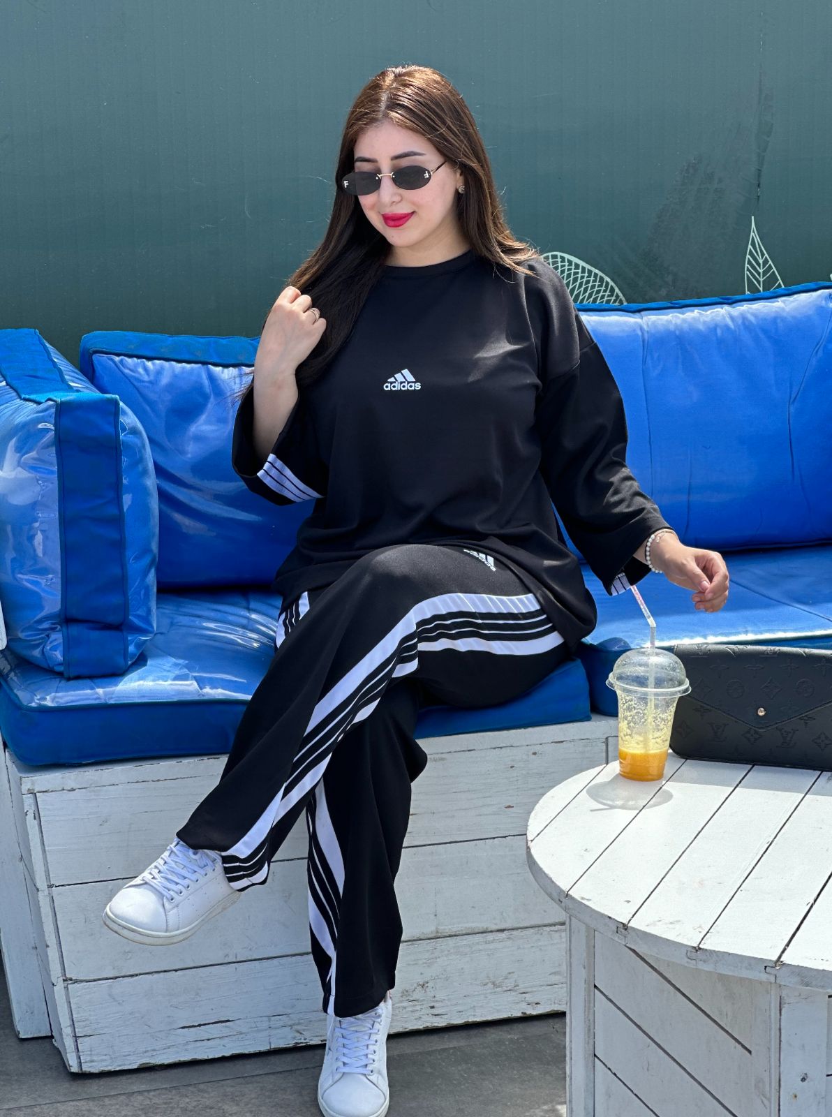 أنصومبل 2 بياس أديداس بثوب كريب سكوبا صيفي