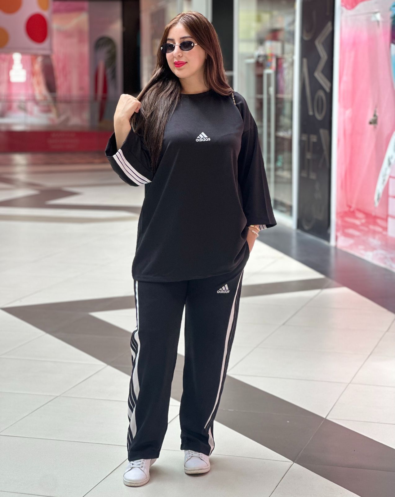 أنصومبل 2 بياس أديداس بثوب كريب سكوبا صيفي
